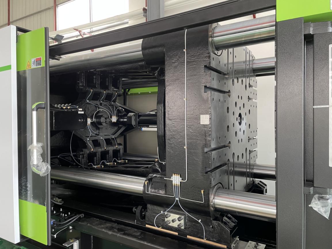 協宏公司新進一臺800T注塑機，注塑加工量產制造實力上升新臺階