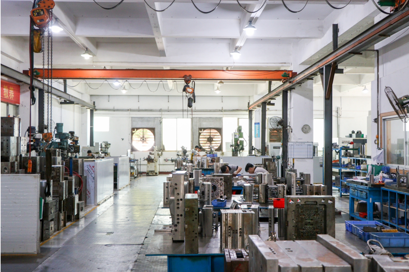 喜迎協宏模具車間新成員，助力協宏模具制造能力又上升至新的臺階！