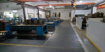 注塑加工廠家告訴你：注塑加工中的流痕現(xiàn)象是如何產(chǎn)生的